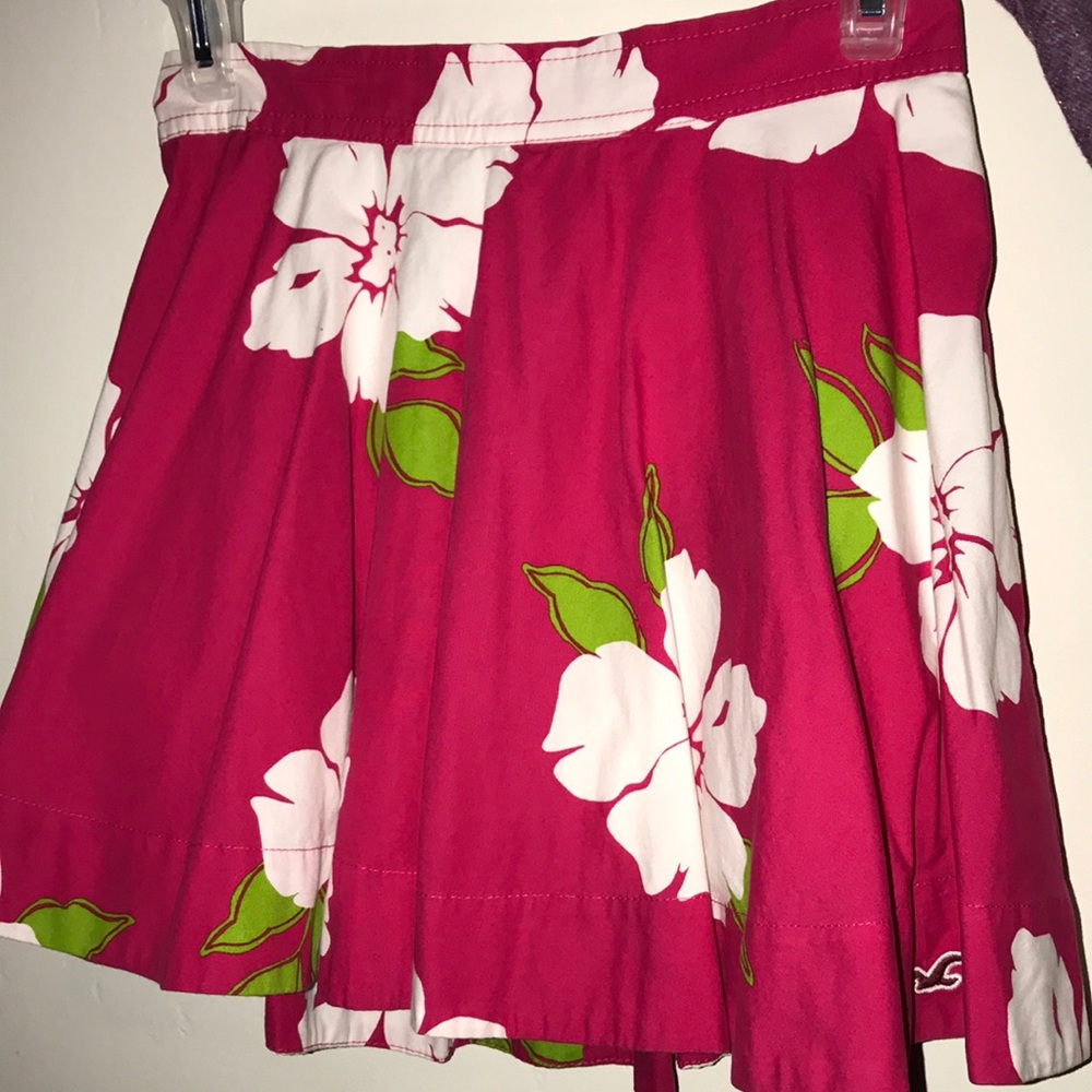 New Hollister pink floral skirt
